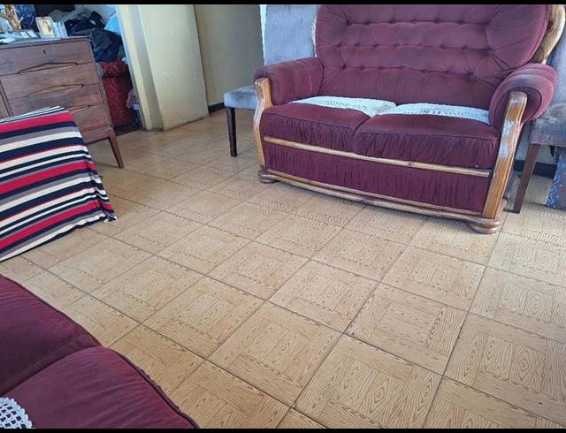 3 BEDROOM HOUSE FOR SALE IN CRAIGIEBURN